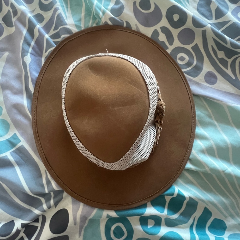 Woman’s soaker hat